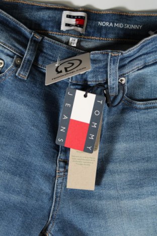 Blugi de femei Tommy Jeans, Mărime S, Culoare Albastru, Preț 598,99 Lei