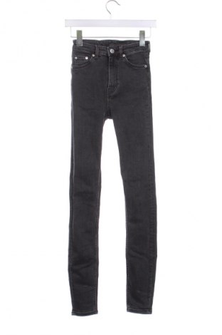 Damen Jeans Weekday, Größe XXS, Farbe Schwarz, Preis 13,99 €