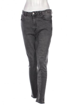 Damen Jeans Zara, Größe XL, Farbe Grau, Preis 9,99 €