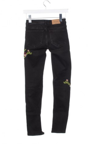 Damskie jeansy Zara Trafaluc, Rozmiar XXS, Kolor Czarny, Cena 37,99 zł