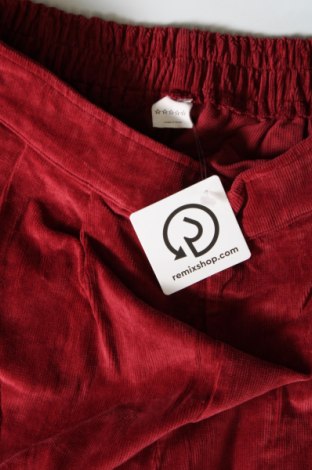 Damen Cordhose, Größe M, Farbe Rot, Preis € 7,49