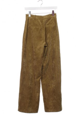 Pantaloni de velvet de femei Lola Liza, Mărime XS, Culoare Verde, Preț 27,99 Lei