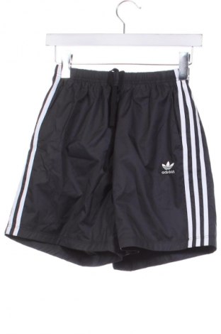 Pantaloni scurți de femei Adidas Originals, Mărime XS, Culoare Negru, Preț 253,49 Lei