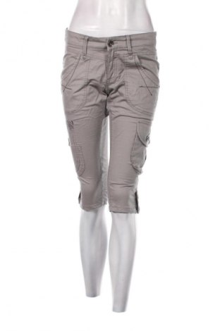 Damen Shorts Garcia, Größe S, Farbe Grau, Preis 15,99 €