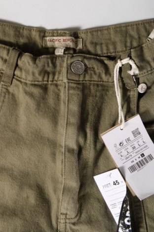 Dámske kraťasy  Pull&Bear, Veľkosť S, Farba Zelená, Cena  9,95 €