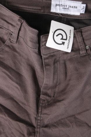 Damenhose, Größe L, Farbe Grau, Preis € 10,49