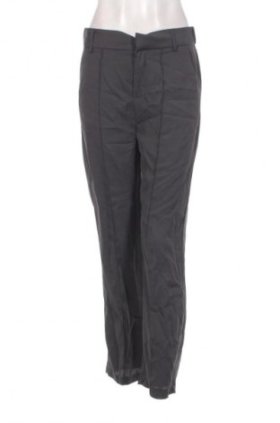 Pantaloni de femei, Mărime M, Culoare Gri, Preț 24,99 Lei