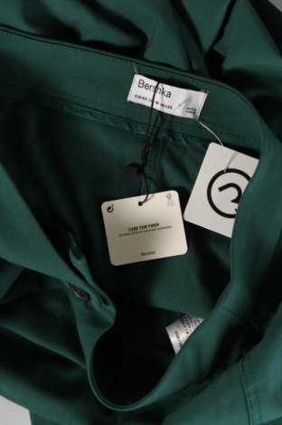 Pantaloni de femei Bershka, Mărime L, Culoare Verde, Preț 76,99 Lei