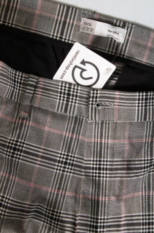 Damenhose Bershka, Größe XL, Farbe Mehrfarbig, Preis € 8,49