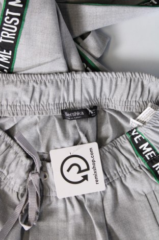 Damenhose Bershka, Größe M, Farbe Grau, Preis € 6,99