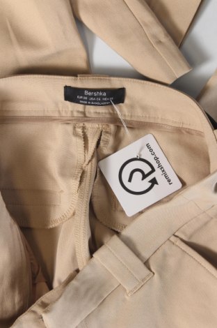 Damenhose Bershka, Größe M, Farbe Beige, Preis 8,99 €