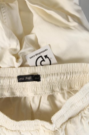 Damenhose F&F, Größe S, Farbe Weiß, Preis 15,00 €