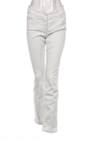 Pantaloni de femei Gerry Weber, Mărime M, Culoare Bej, Preț 121,99 Lei