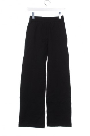 Pantaloni de femei Mohito, Mărime XS, Culoare Negru, Preț 29,99 Lei