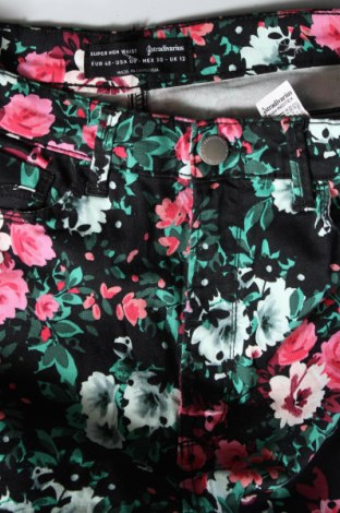 Pantaloni de femei Stradivarius, Mărime M, Culoare Multicolor, Preț 44,99 Lei