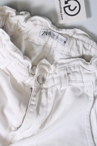 Γυναικείο παντελόνι Zara, Μέγεθος XS, Χρώμα Λευκό, Τιμή 13,81 €