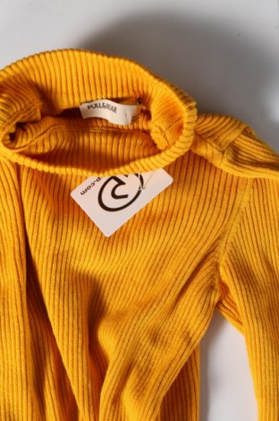 Damski sweter Pull&Bear, Rozmiar S, Kolor Żółty, Cena 40,99 zł