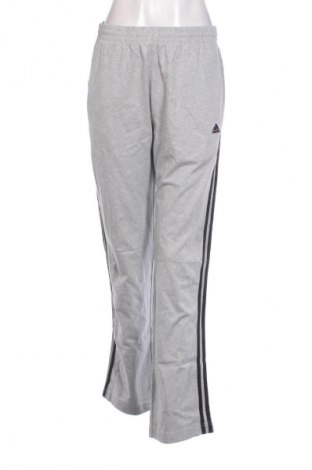 Pantaloni trening de femei Adidas, Mărime M, Culoare Gri, Preț 68,99 Lei