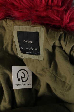 Geacă de femei Bershka, Mărime L, Culoare Verde, Preț 96,99 Lei