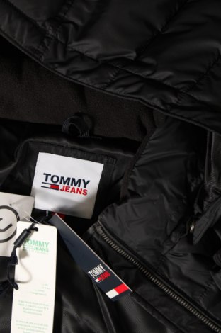 Γυναικείο μπουφάν Tommy Jeans, Μέγεθος L, Χρώμα Μαύρο, Τιμή 235,99 €