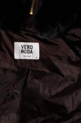 Γυναικείο μπουφάν Vero Moda, Μέγεθος XS, Χρώμα Καφέ, Τιμή 25,79 €