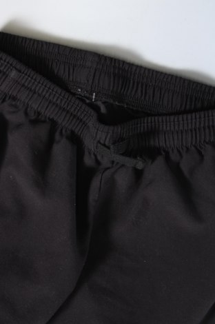 Kinder Shorts, Größe 8-9y/ 134-140 cm, Farbe Schwarz, Preis 4,49 €