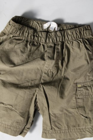 Kinder Shorts Kitchoun, Größe 6-9m/ 68-74 cm, Farbe Grün, Preis € 4,99