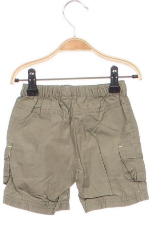 Kinder Shorts Kitchoun, Größe 6-9m/ 68-74 cm, Farbe Grün, Preis € 4,99