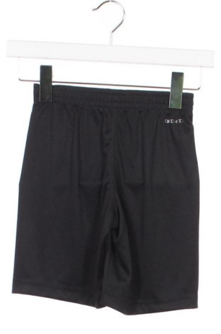 Pantaloni scurți pentru copii Nike, Mărime 5-6y/ 116-122 cm, Culoare Negru, Preț 75,99 Lei