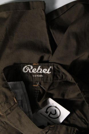 Kinder Shorts Rebel, Größe 9-10y/ 140-146 cm, Farbe Grün, Preis € 4,99