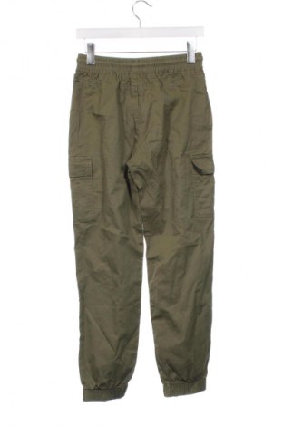 Pantaloni pentru copii LC Waikiki, Mărime 12-13y/ 158-164 cm, Culoare Verde, Preț 38,99 Lei