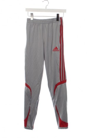 Dětské tepláky Adidas, Velikost 15-18y/ 170-176 cm, Barva Šedá, Cena  273,00 Kč