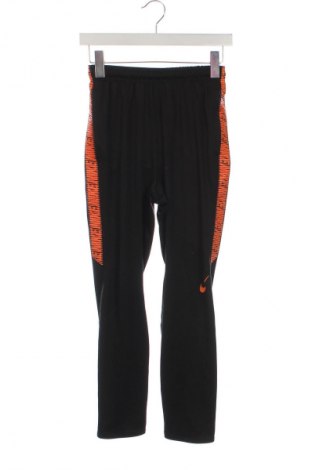 Detské tepláky Nike, Veľkosť 10-11y/ 146-152 cm, Farba Čierna, Cena  21,75 €