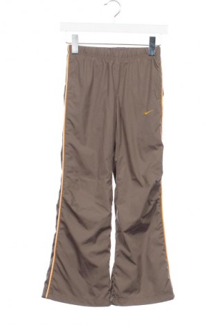 Gyerek sport nadrág Nike, Méret 8-9y / 134-140 cm, Szín Zöld, Ár 4 629 Ft