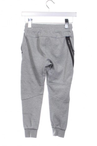 Kinder Sporthose Nike, Größe 9-10y/ 140-146 cm, Farbe Grau, Preis € 20,10