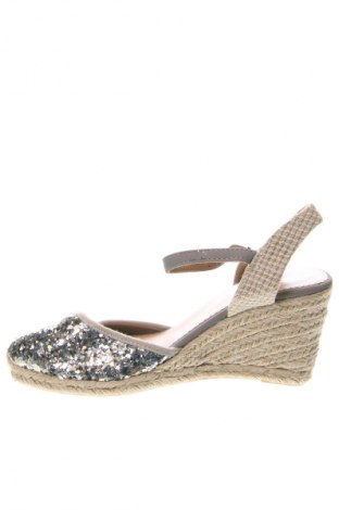 Espadrile F&F, Mărime 41, Culoare Argintiu, Preț 53,99 Lei