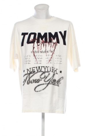 Мъжка тениска Tommy Jeans, Размер XL, Цвят Екрю, Цена 82,49 лв.