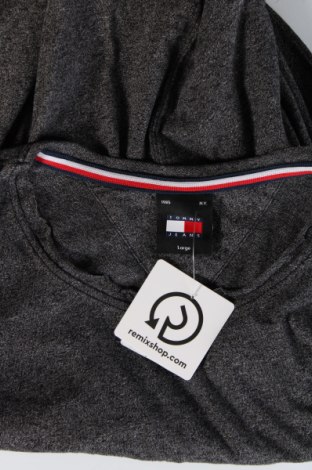 Pánske tričko  Tommy Jeans, Veľkosť L, Farba Sivá, Cena  38,95 €