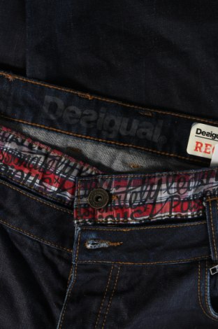 Мъжки дънки Desigual, Размер M, Цвят Син, Цена 22,99 лв.