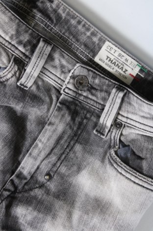 Herren Jeans Diesel, Größe S, Farbe Grau, Preis € 108,00