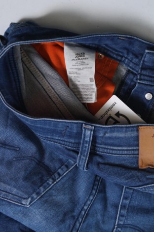 Męskie jeansy Jack & Jones, Rozmiar S, Kolor Niebieski, Cena 32,99 zł