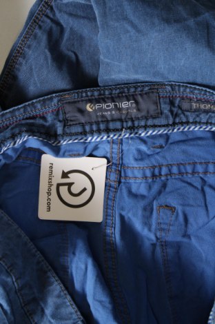 Herren Jeans Pionier, Größe M, Farbe Blau, Preis € 8,29