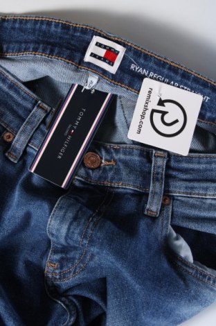 Męskie jeansy Tommy Jeans, Rozmiar M, Kolor Niebieski, Cena 291,99 zł