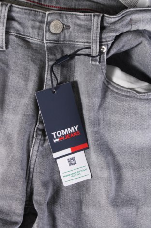 Herren Jeans Tommy Jeans, Größe L, Farbe Grau, Preis € 126,99