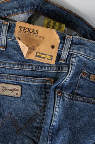 Мъжки дънки Wrangler, Размер XL, Цвят Син, Цена 155,49 лв.