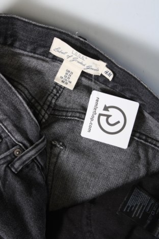 Pantaloni scurți de bărbați H&M L.O.G.G., Mărime M, Culoare Gri, Preț 38,99 Lei