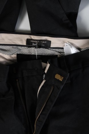 Pantaloni de bărbați Banana Republic, Mărime M, Culoare Negru, Preț 110,99 Lei