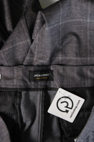 Pantaloni de bărbați Jack & Jones, Mărime M, Culoare Gri, Preț 54,99 Lei