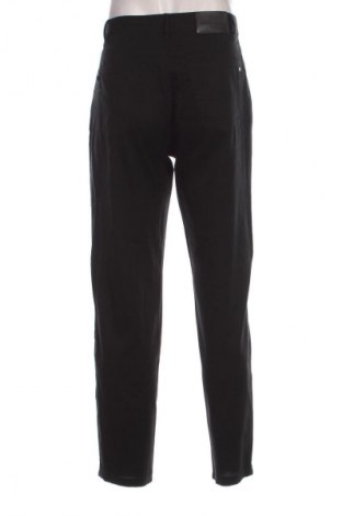 Pantaloni de bărbați Pierre Cardin, Mărime M, Culoare Negru, Preț 110,99 Lei