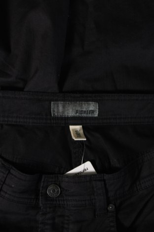 Pantaloni de bărbați Pioneer, Mărime XL, Culoare Negru, Preț 68,99 Lei